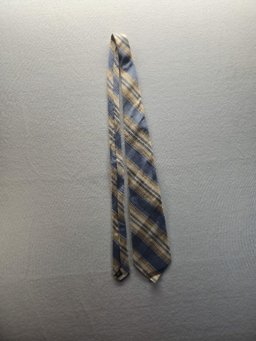 Neiman Marcus 100% Silk Tie – Blue & Gold Striped Pattern
